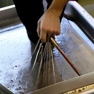 Как организован процесс обезжиривания поверхности металла